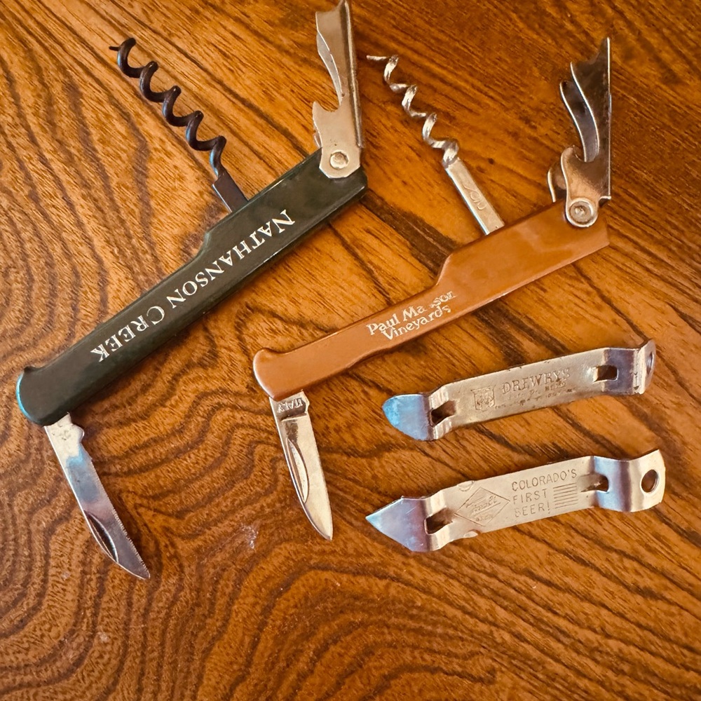 4 PC Vintage Wine & Beer Openers